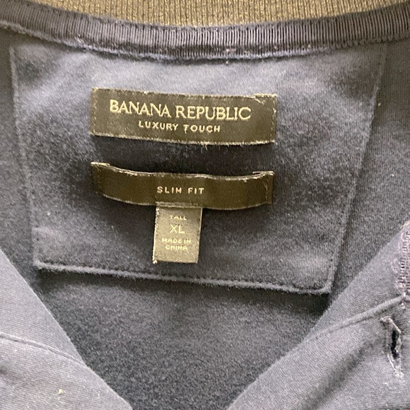Men's navy polo shirt from Banana Republic, size XL tall. In great condition. - Picture 2 of 6